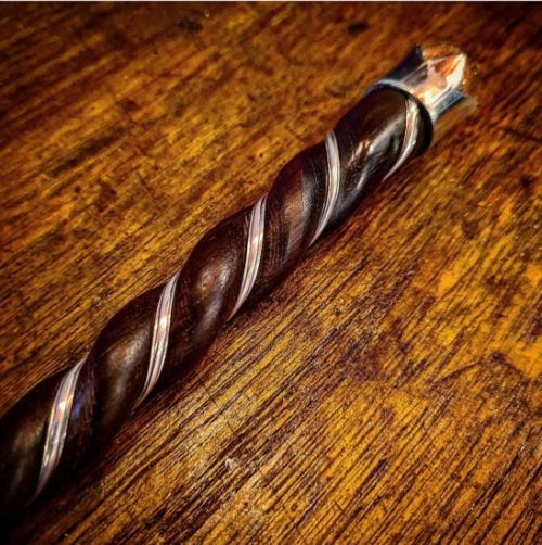 Bacchetta magica in legno di mogano cubano